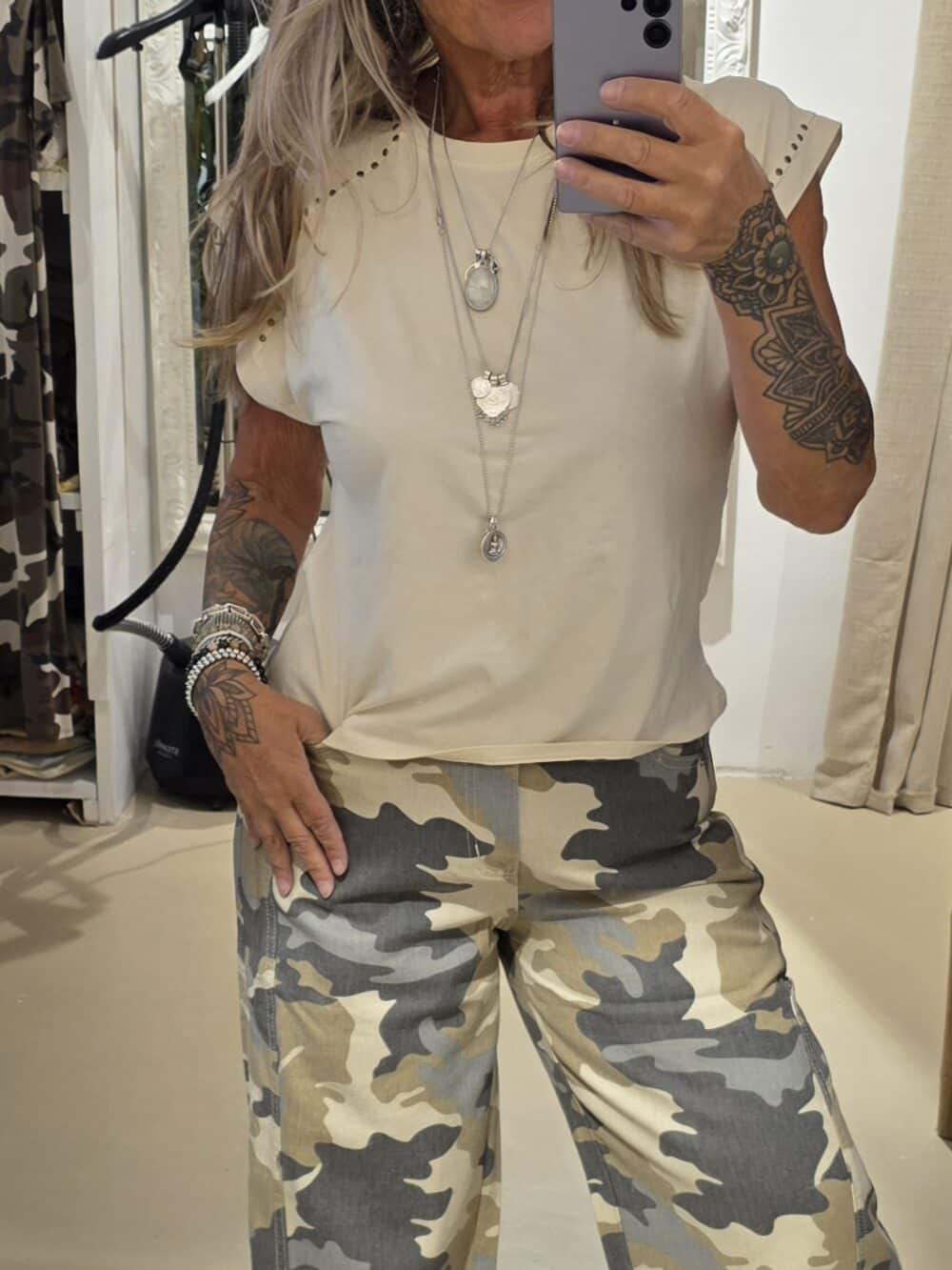 Broek Yanna