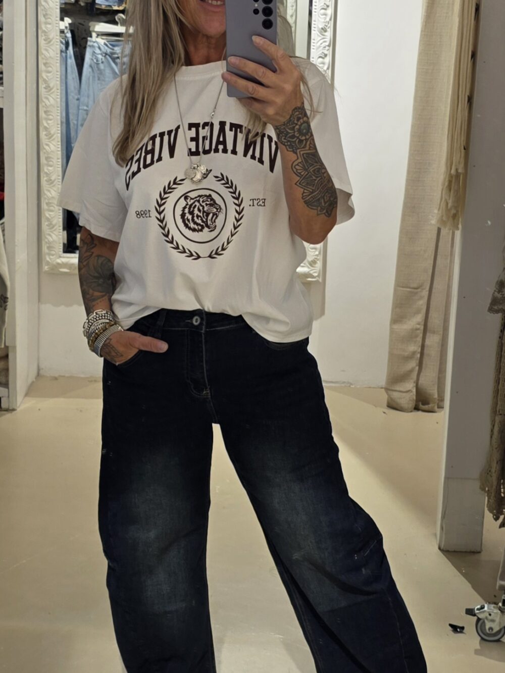 Barrel dark stonewashed jeans