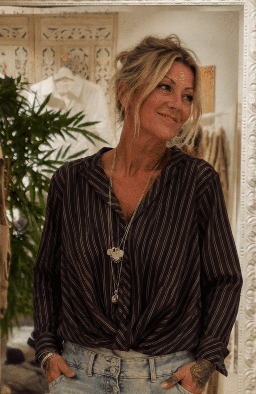 Short & stripe blouse